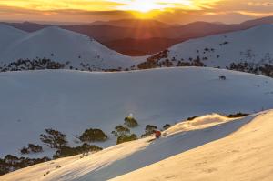 Mount Hotham sunset snow print Karl Gray Gallery - Eagle Ridge, Last Turns  - Karl Gray